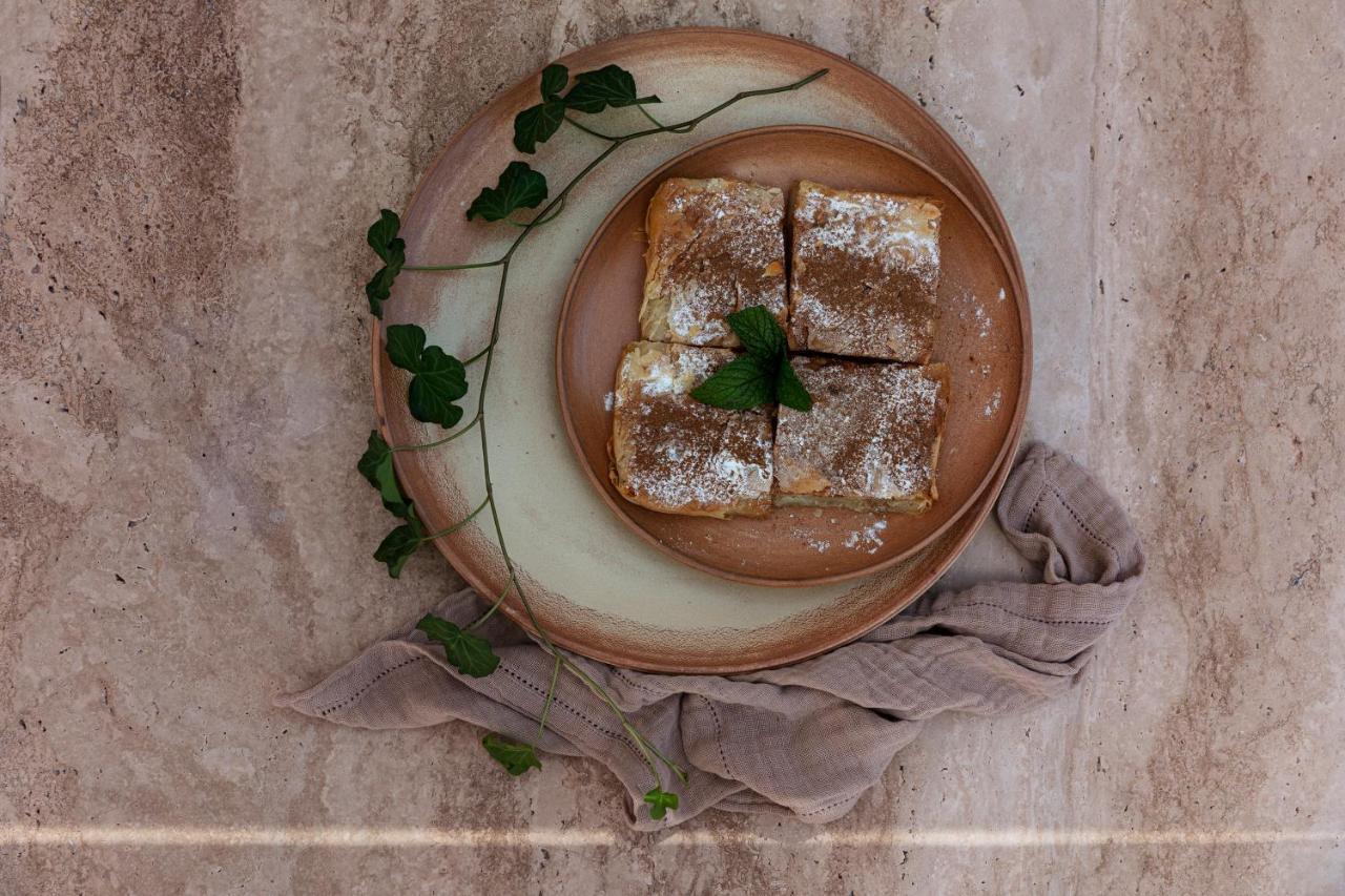 Ethos Vegan Suites Fira  Ngoại thất bức ảnh