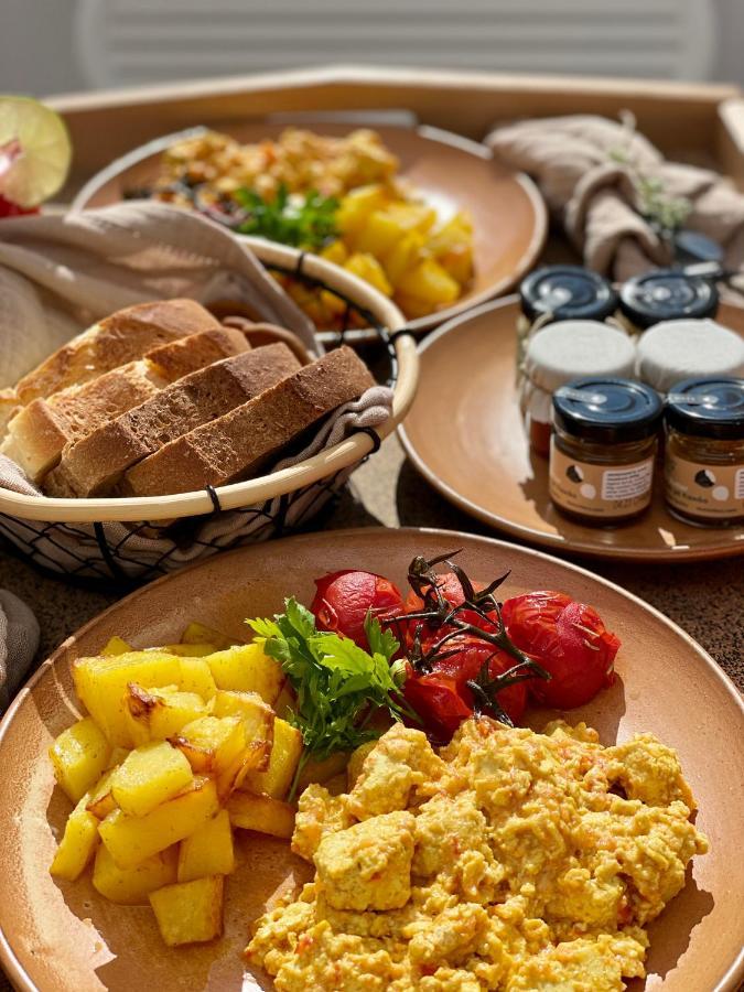 Ethos Vegan Suites Fira  Ngoại thất bức ảnh